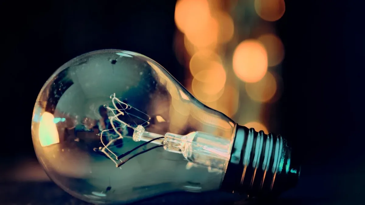 Facture d'électricité et de gaz : le prix du kWh TTC devient une mention obligatoire au 1ᵉʳ janvier 2027