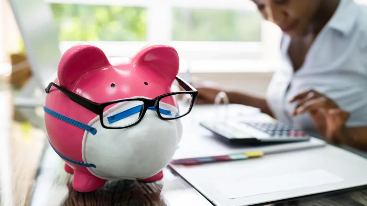 Livret A, assurance vie : la Cour des comptes veut taxer les intérêts au-delà des plafonds