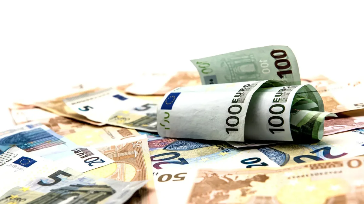 Espèces en euros : où en est l’obligation de les accepter, et quand arrivent les nouveaux billets