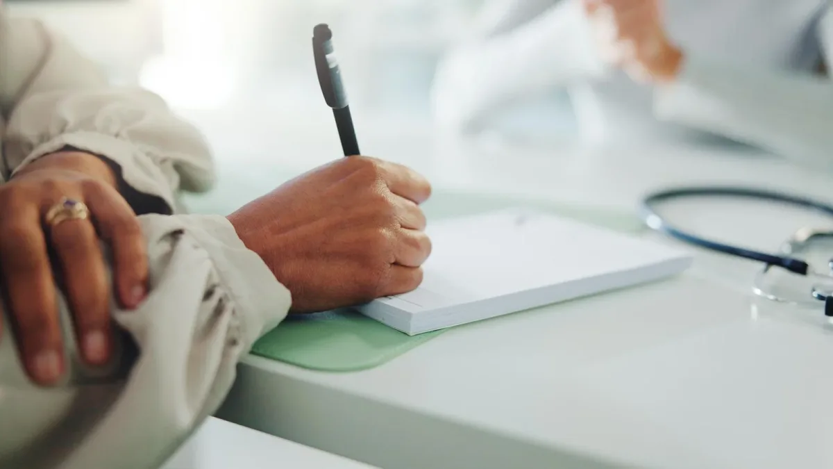 Maladie professionnelle : 55 tableaux n’imposent plus d’IRM ni d’examen précis pour les certificats établis à partir du 30 septembre 2026